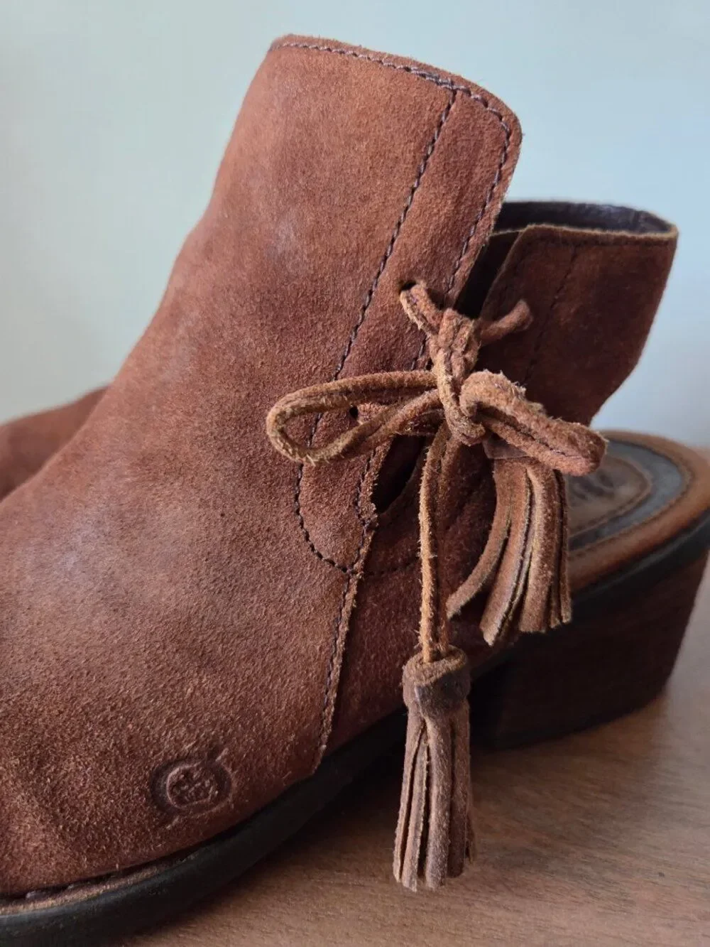 EUC BORN GENUINE LEATHER BROWN STACKED HEEL BOOTIE SHOES SIZE 9.5